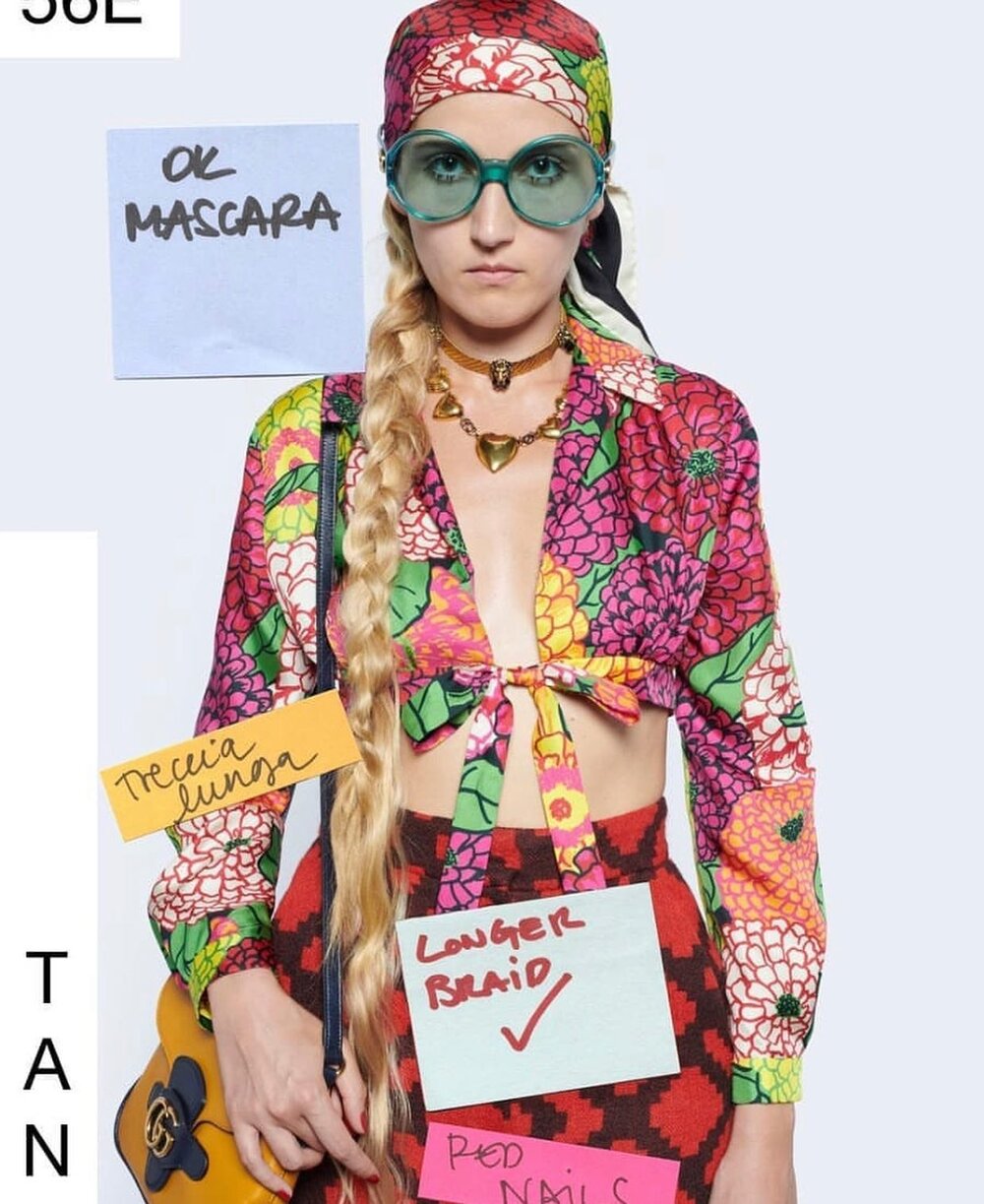 @Alessandro_Michele presenta la colección Resort 2021 de @gucci titulada. Para mostrar 'Epilogue', el director creativo de la marca sale de lo tradicional y en lugar de modelos, seleccionó a varias personas que son "creadores de moda". Esta ocasión, Alessandro prefirió explorar la personalidad, en lugar de plasmar la convencionalidad. Los diseños reflejan su estética divertida, dinámica y excepcional. ¡Gracias por invitarme a ver el desfile! #AlessandroMichele #mfw #MilanoDigitalFashionWeek #gucci #Pamallier #Pamalliercom