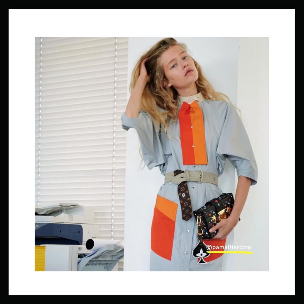 En lugar de su viaje habitual al extranjero, la Colección #LVCruise de este año parte en un viaje personal a través del pasado, el presente y las infinitas posibilidades para el futuro de @NicolasGhesquiere. La colección fue capturada en una serie de instantáneas en el estudio #LouisVuitton en París. #Pamallier #Pamalliercom