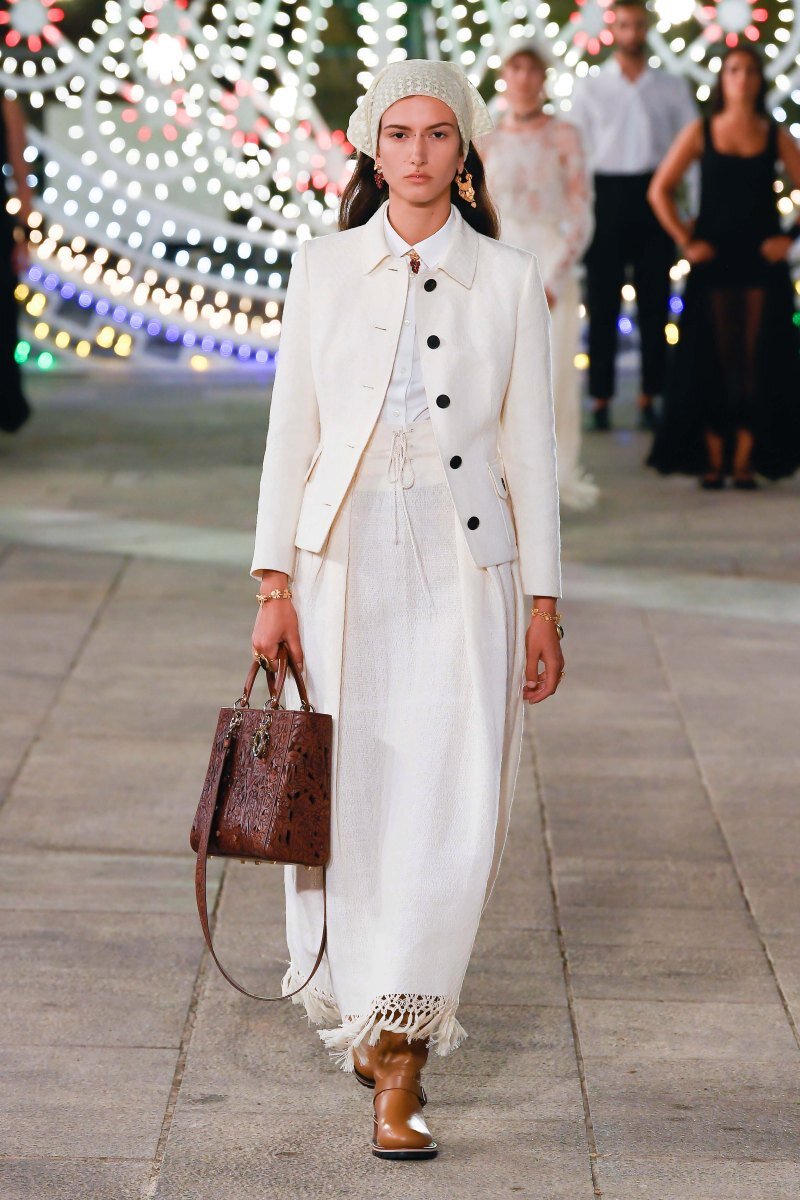 dior-cruise-2021-3.jpg