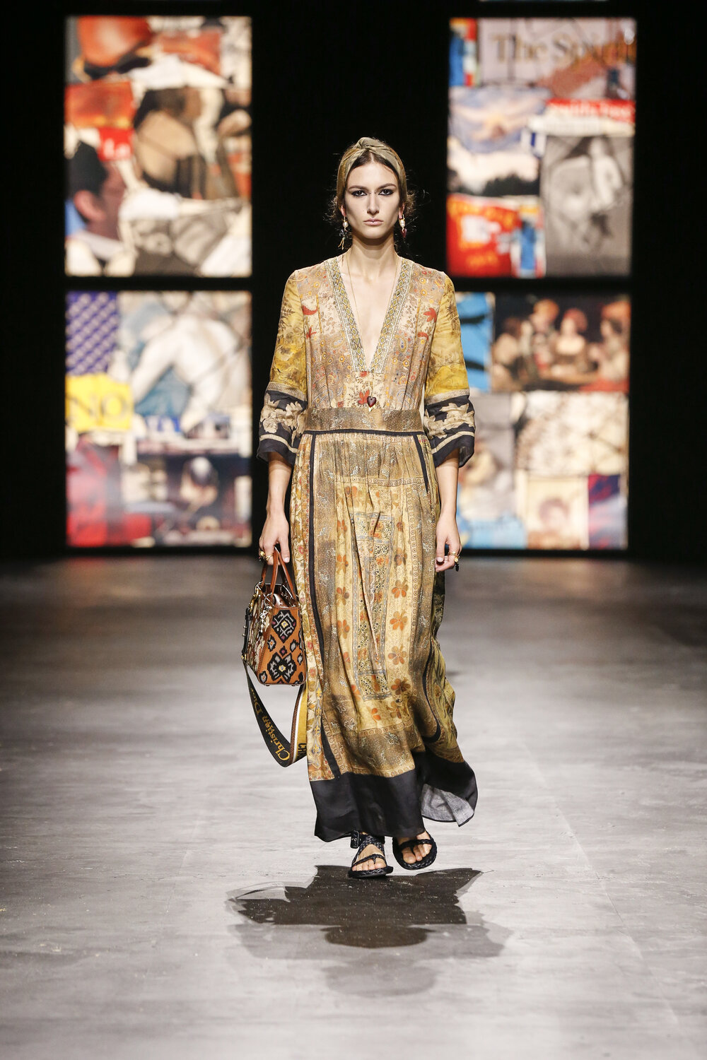 DIOR_SPRING_SUMMER_2021_LOOK_04 (1).jpg