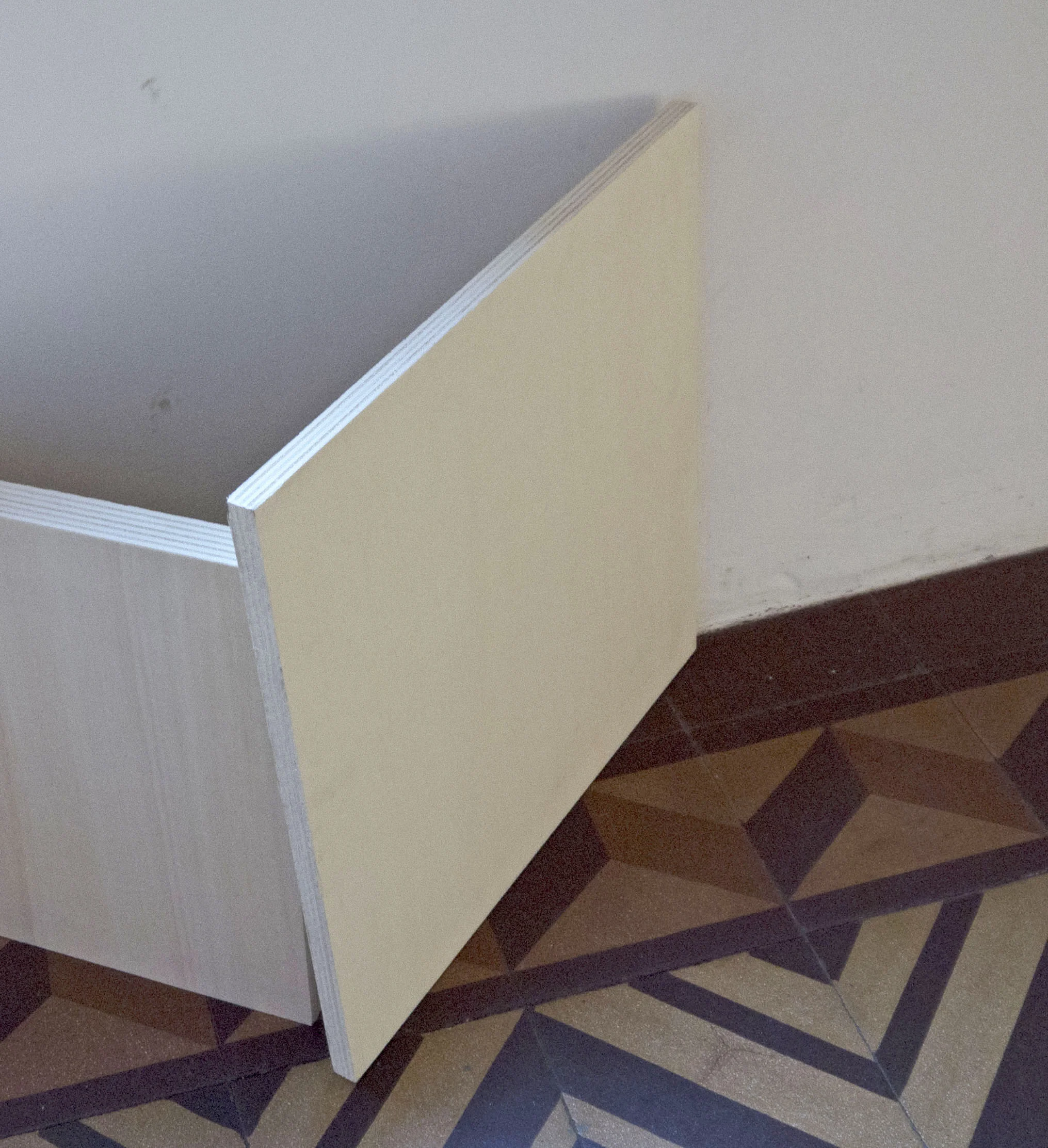 Detail Plywood boards Appx 35 x 50 x 25 cm