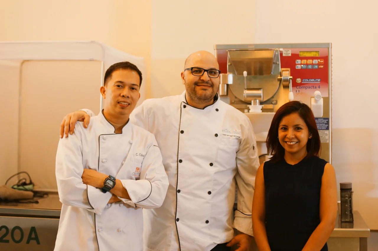 01 Group Photo.jpg