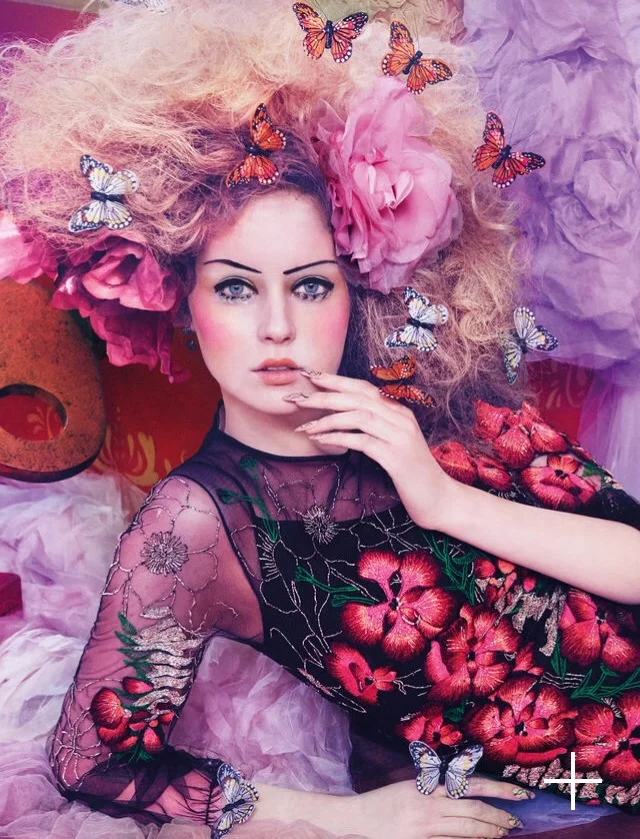 Make Up: Yasmin Heinz, Agentur Soho Management London Fotograf: Ruven Afanador for Harrods Magazine