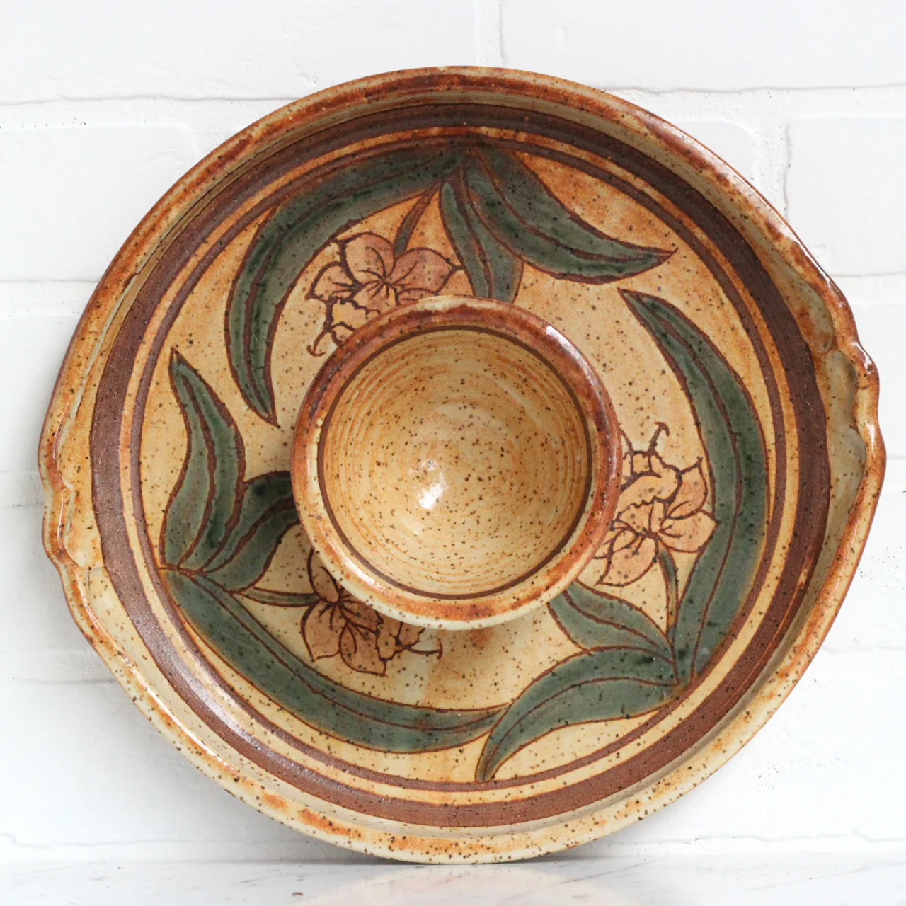 mexican pottery chip and dip platter 1.jpg