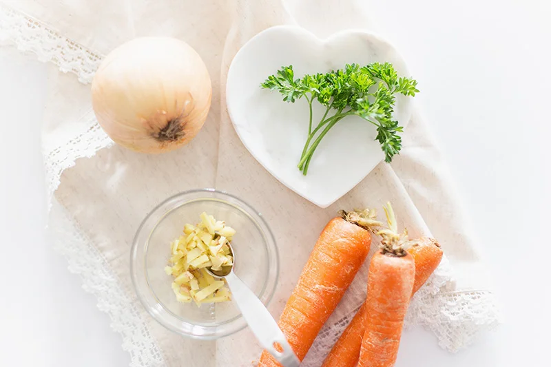CreamyVeganCarrotGingerSoup5.jpg