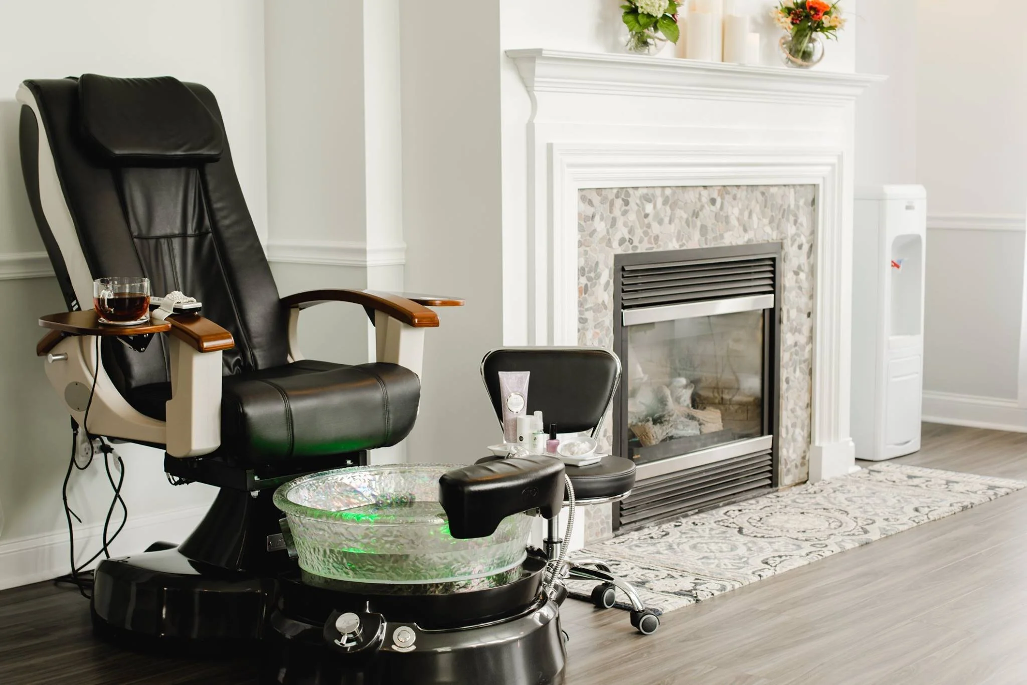 tour — River's Edge Spa & Salon