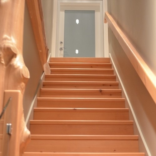 Guest stairs.jpg