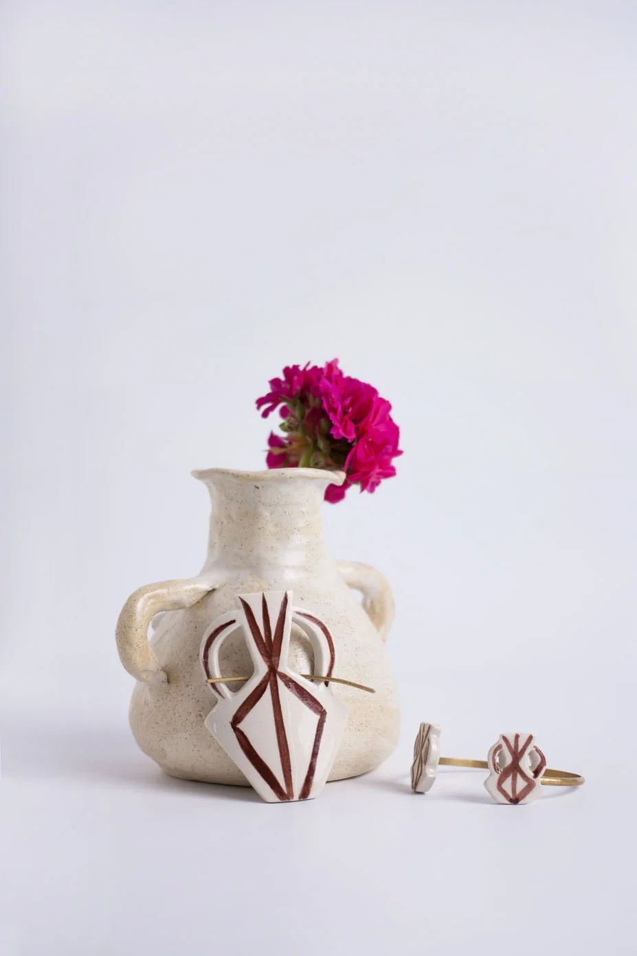 Vase barrette and bracelet. Ceramic + brass