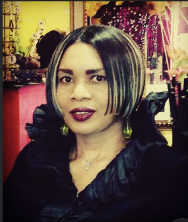 Owner of Salon Leslie Nicole