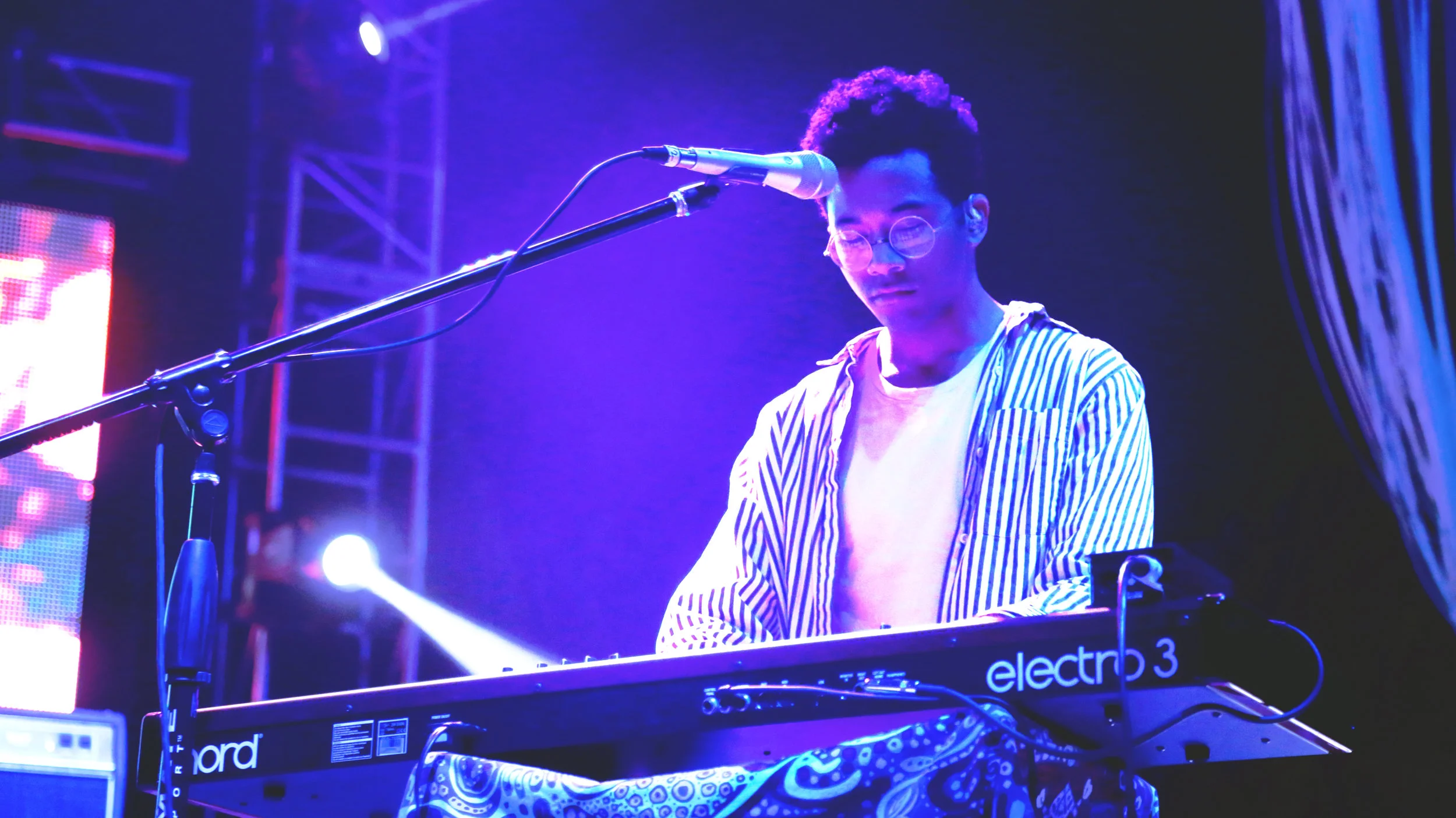 Toro y Moi