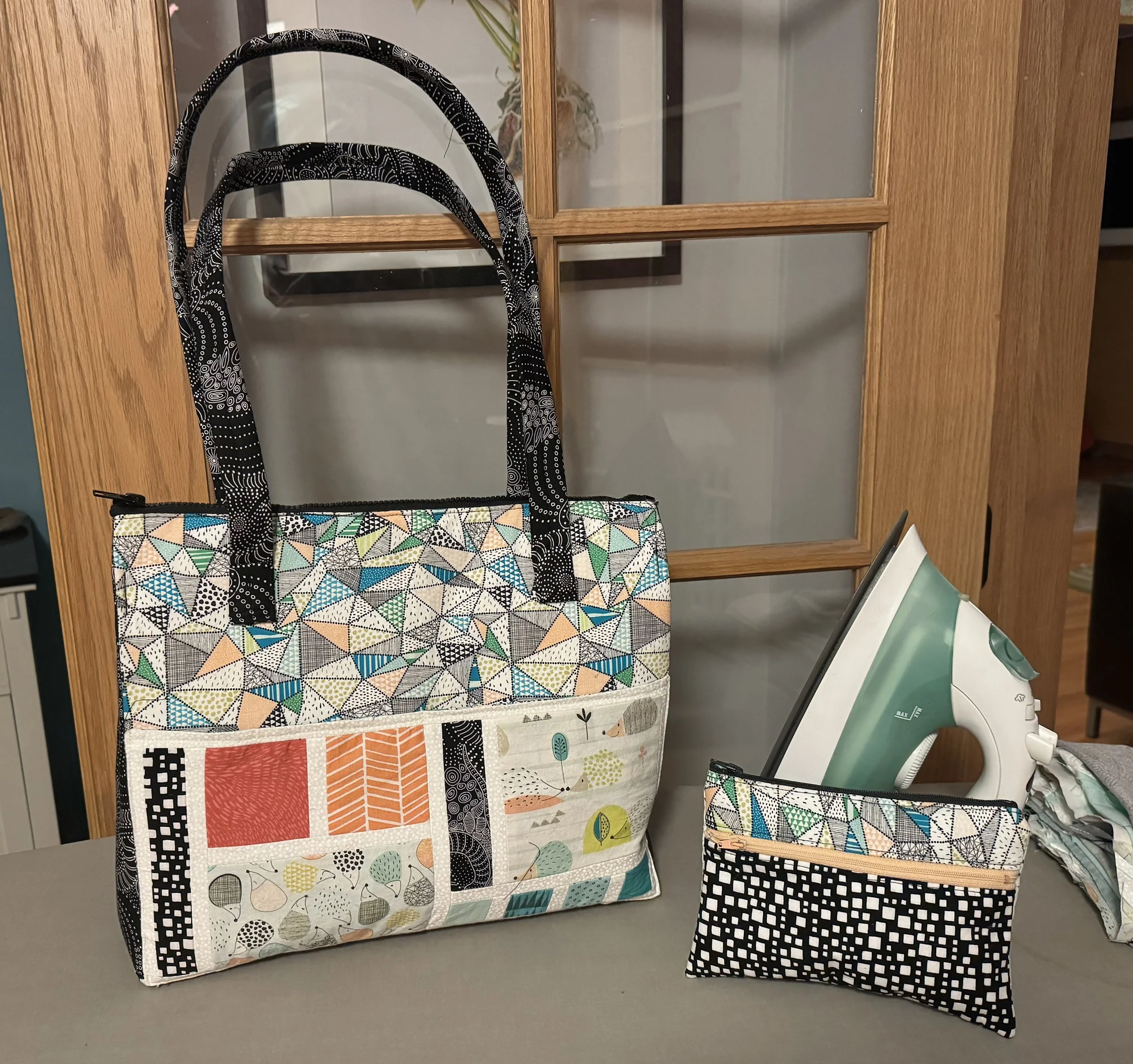 Quilted knitting bag and pouch