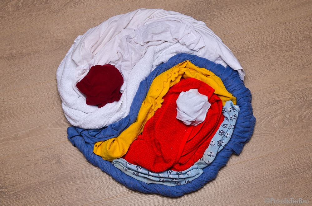 Yin et Yang, blancs et couleurs.