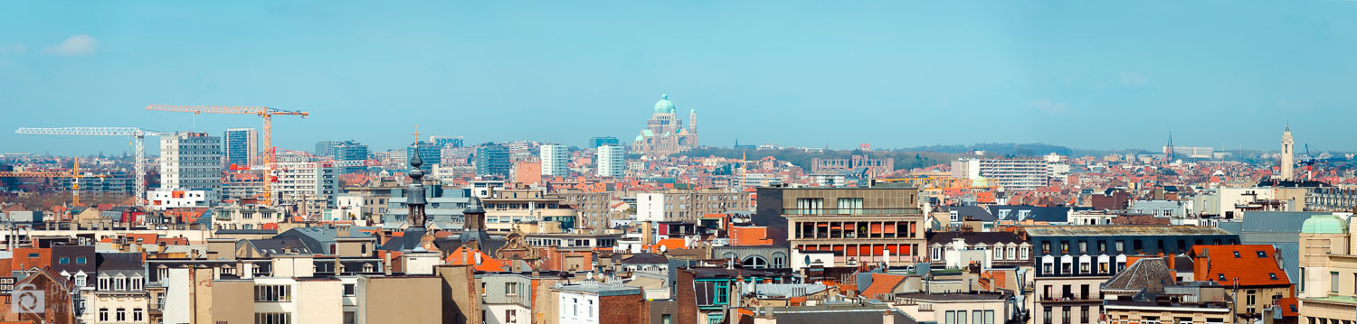 Vue imprenable sur Bruxelles du haut de l’hémicycle du Parlement bruxellois.