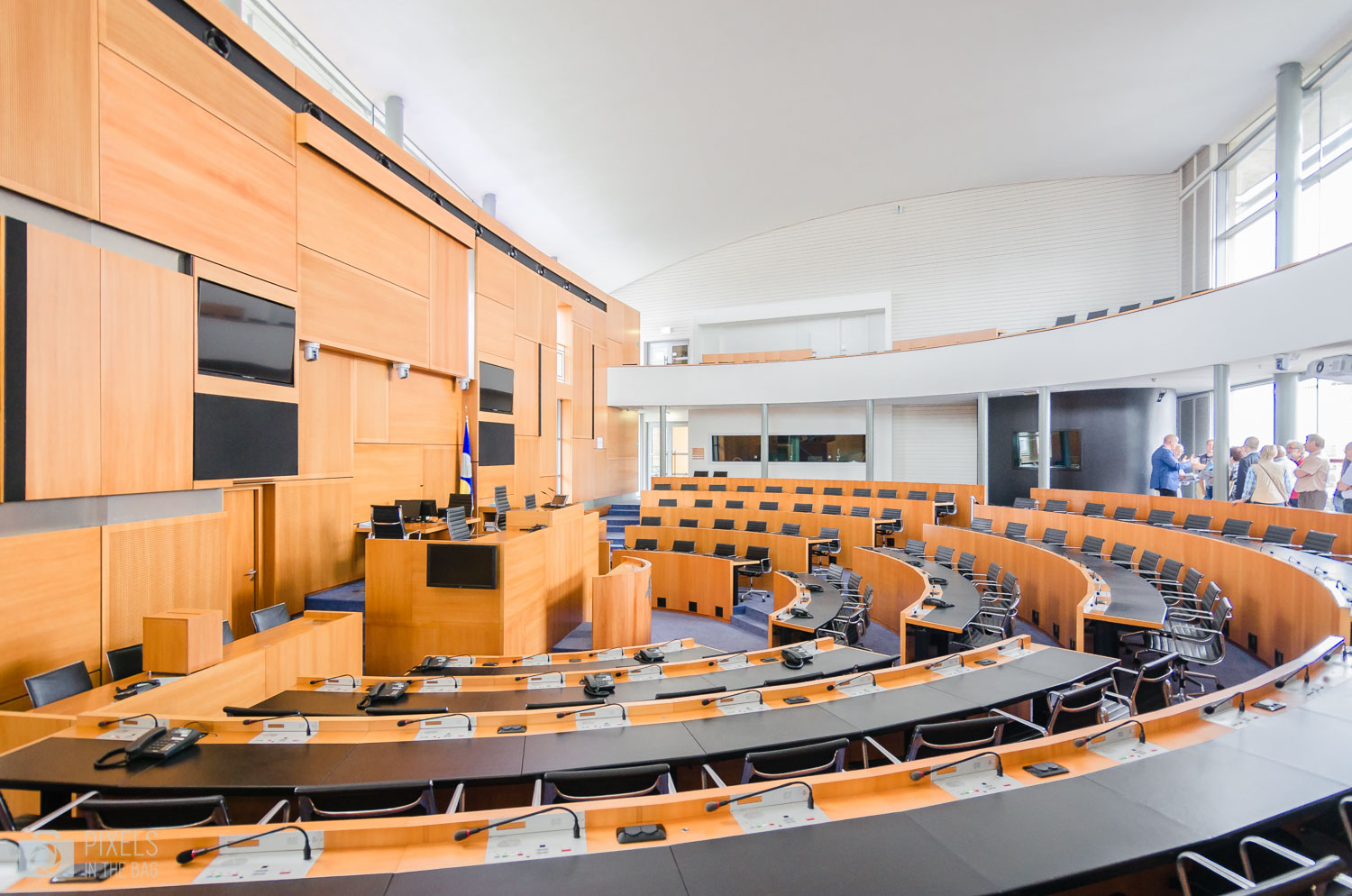 L’hémicycle du Parlement bruxellois où deux fois par mois (généralement les vendredis) le public peut assister à la séance plénière. 