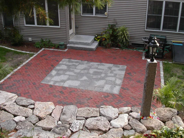 Patio1(640x480).jpg