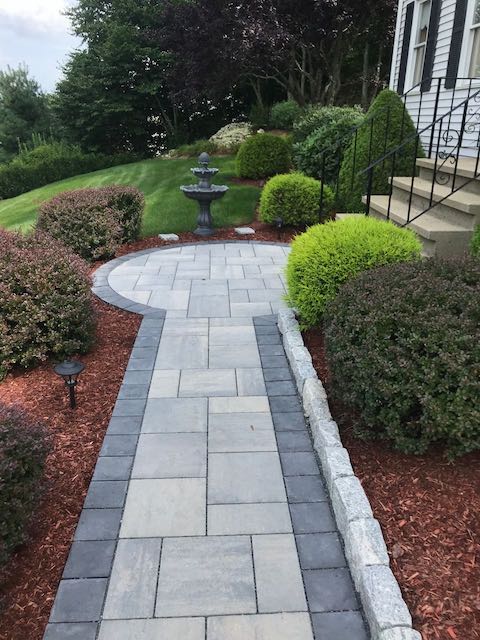 Permeable Walkway with Cobblestone Edging.jpg