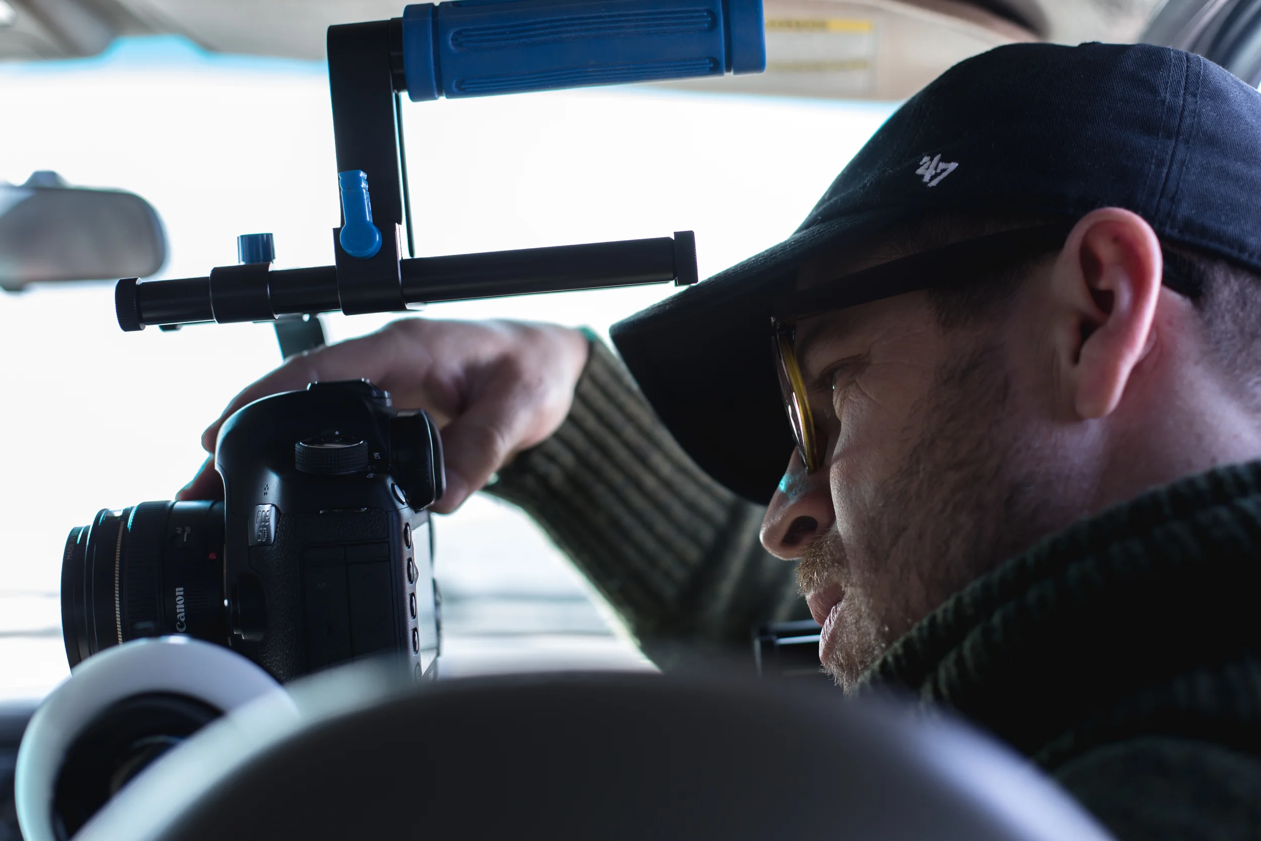 Joel Addams Filming on a Should Rig and 5D