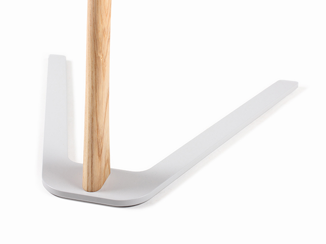 Frankie coat stand foot detail - Designer Designtree.jpg