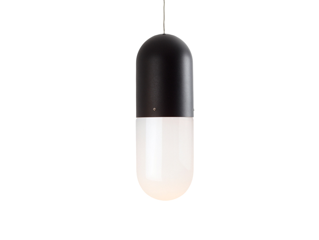 Pil Pendant black Aluminium white background - Designer Designtree.jpg