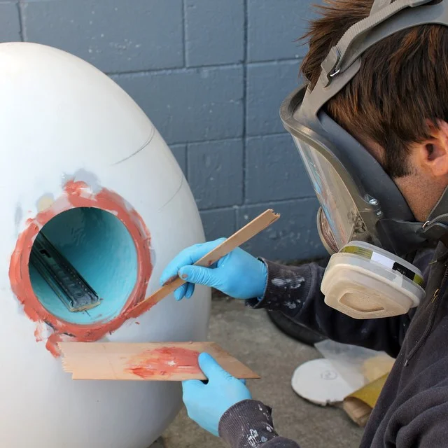 #BigEggHuntNZ Tim working on Designtree&rsquo;s egg: &lsquo;Open&rsquo;.  (at Lyall Bay)