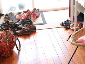 Designtree Competition – Win a $250 Gift Voucher  Tell us your problem.  What design needs, problems or frustrations do you have around the house or office?  “Rebecca gets frustrated with untidy piles of shoes at the front door ”.  “Tim keeps putting his keys and wallet down and has trouble finding them when rushing out the door”.  Tell us what irks you around the home or office – the problem that we see has the most potential to stimulate an innovative design will receive a $250 gift voucher for any Designtree product.   Click here to enter the competition   – competition now closed