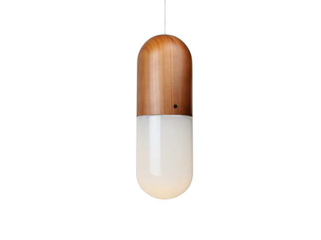 Pil Pendant large Cherry Beech white background - Designer Designtree.jpg