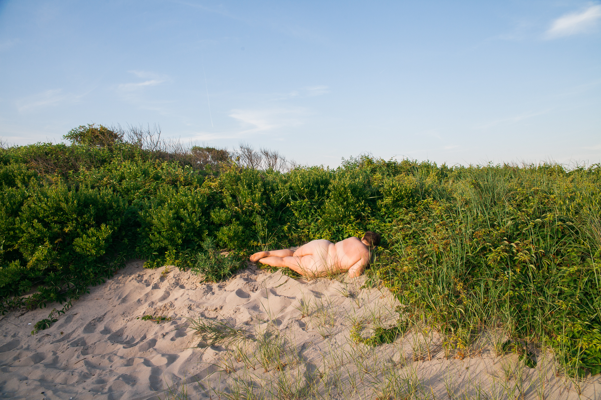 whomstudio_laura-delarato-fort-tilden-beach-nyc_0592-2048.jpg
