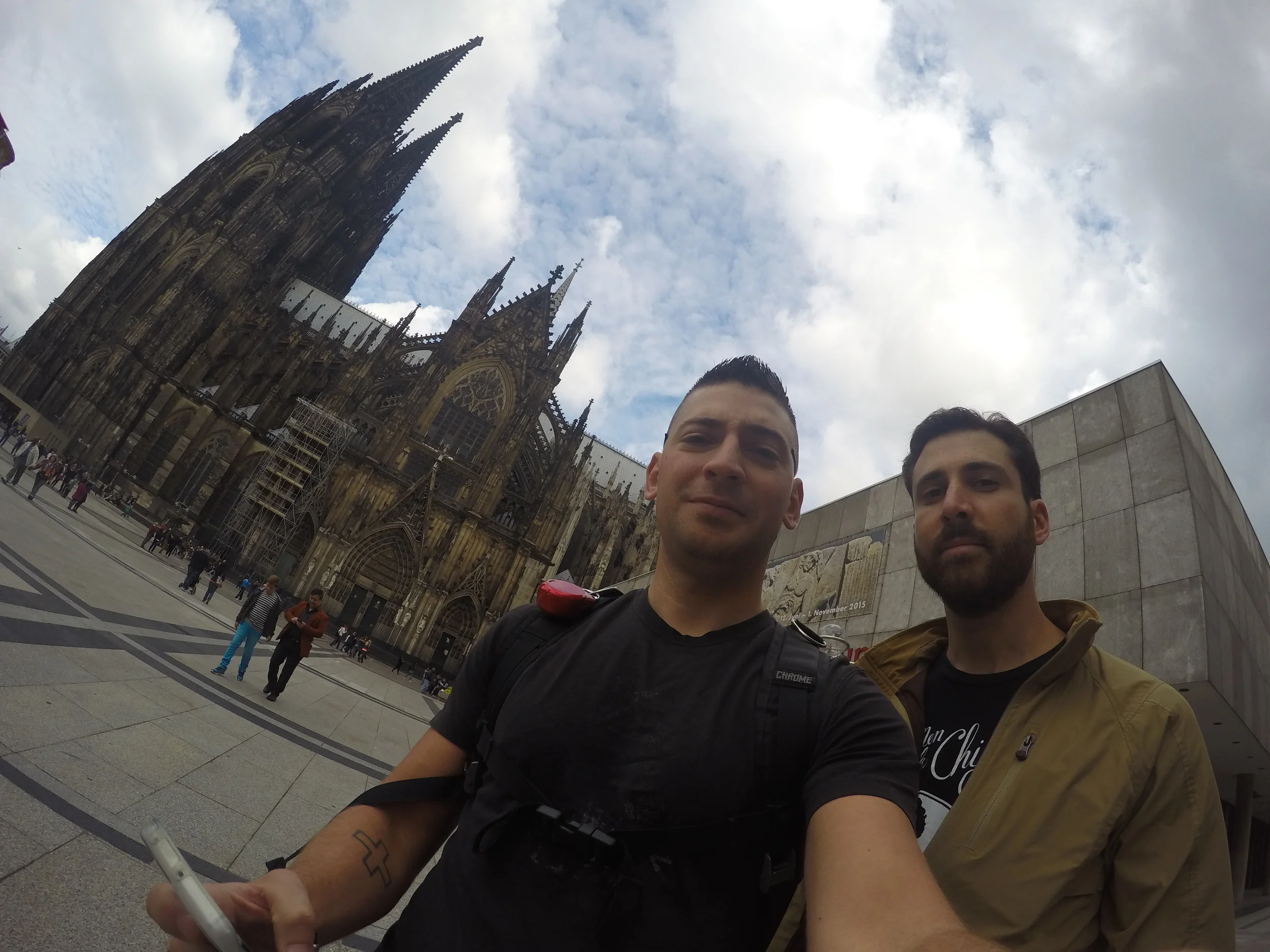 Koln Day 2: 8 x F.G. = 16 Beers, [Where F.G. = Finger Guns]