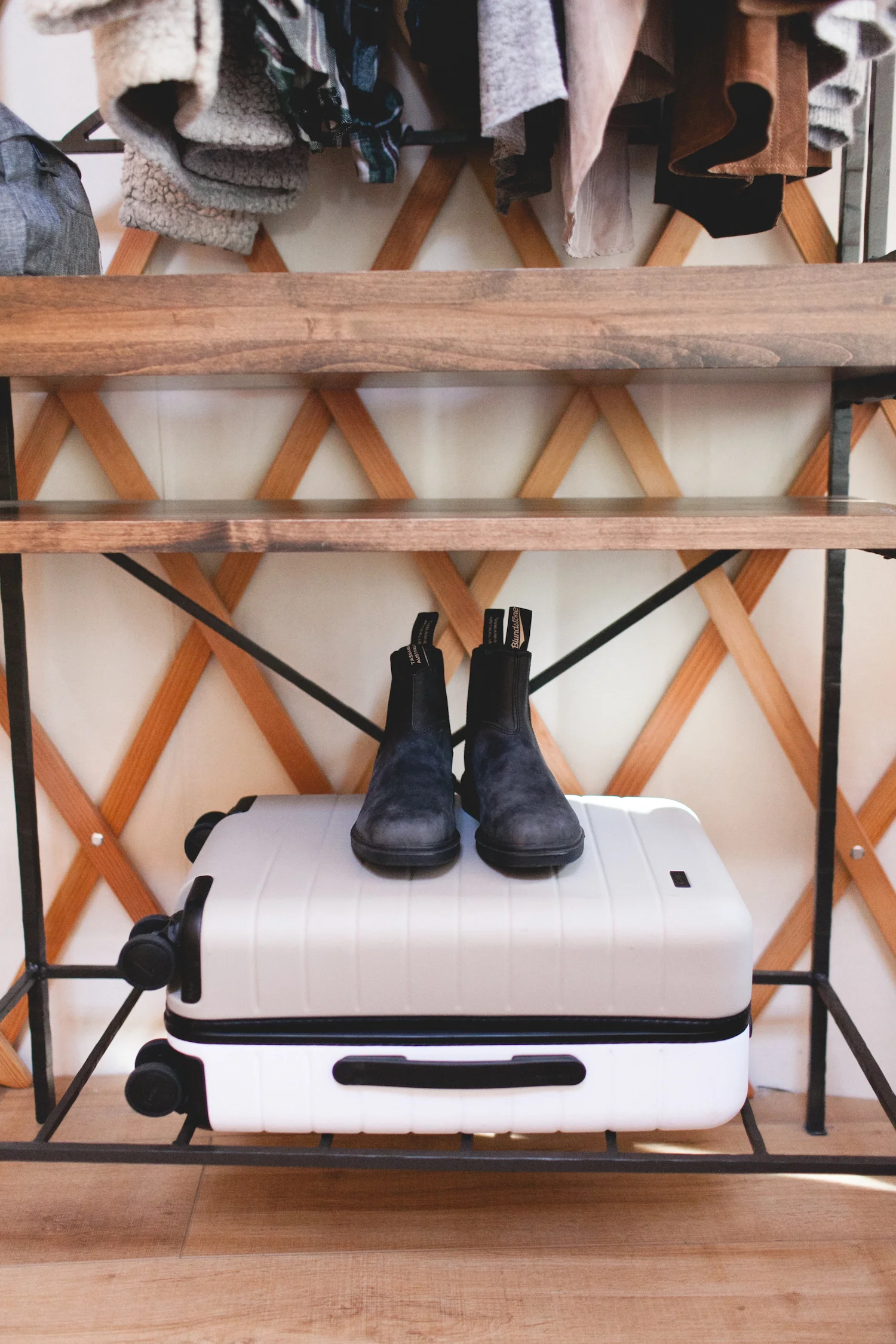 chelsea+lane+lankford+truelane+seattle+blogger+travel+style+san+juan+island+lakedale+resort+yurt+glamping3.jpg
