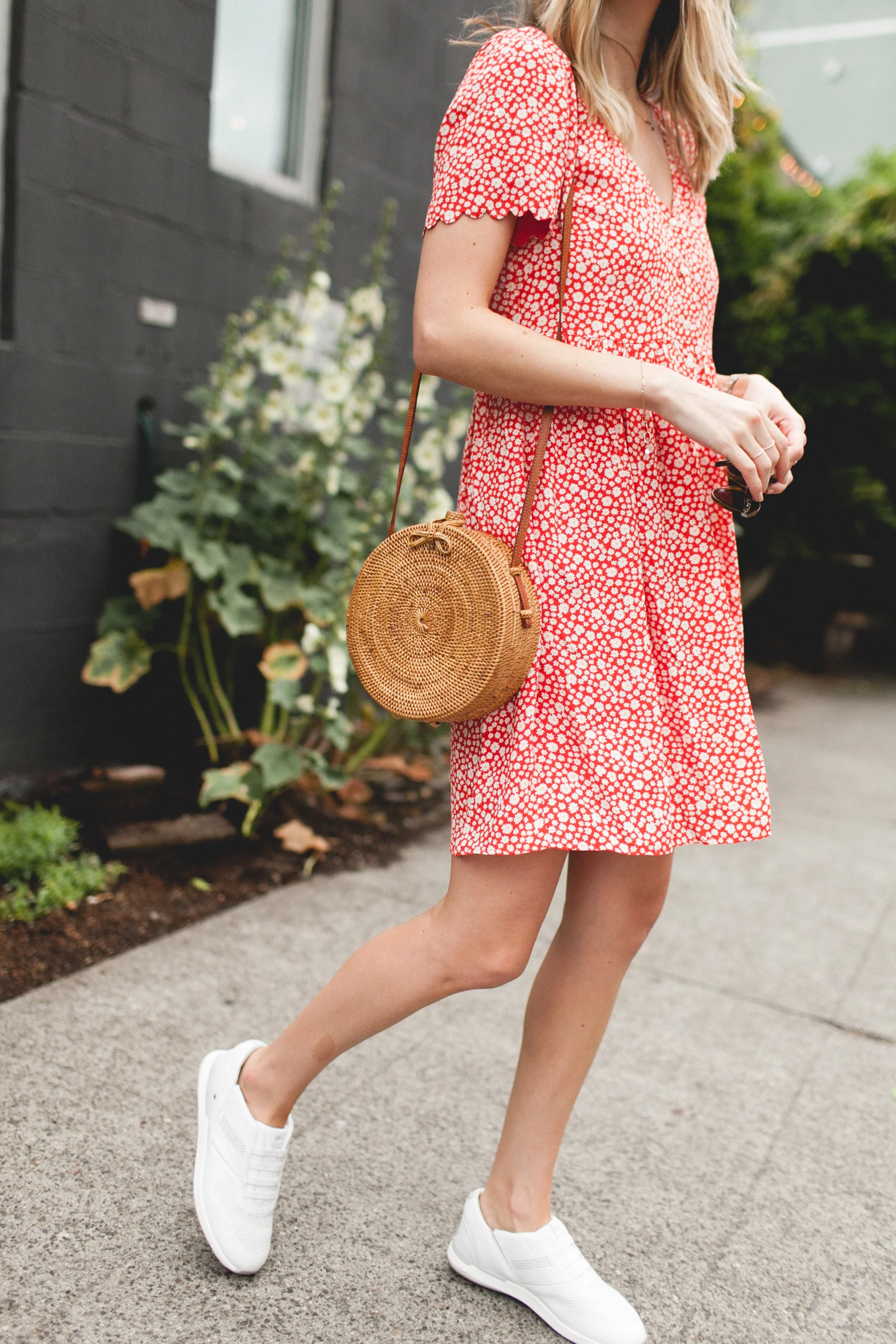 red dress with daisies