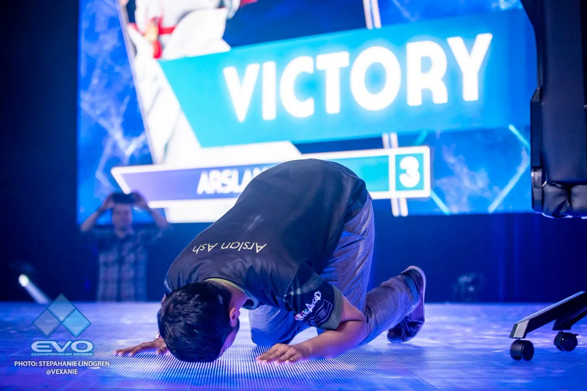 IDK who took this picture but whoever it was THANK YOU FOR CAPTURING THIS HISTORIC MOMENT