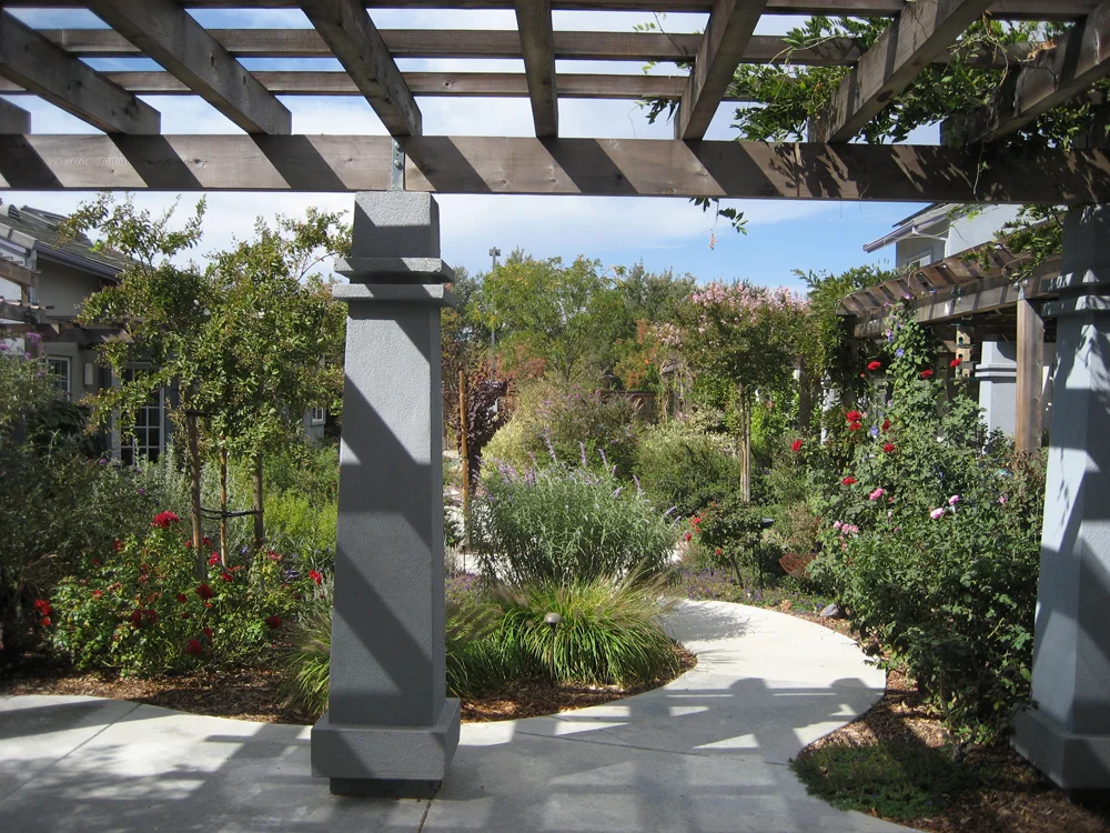 Glacier Circle Davis CA 2008 001a.jpg