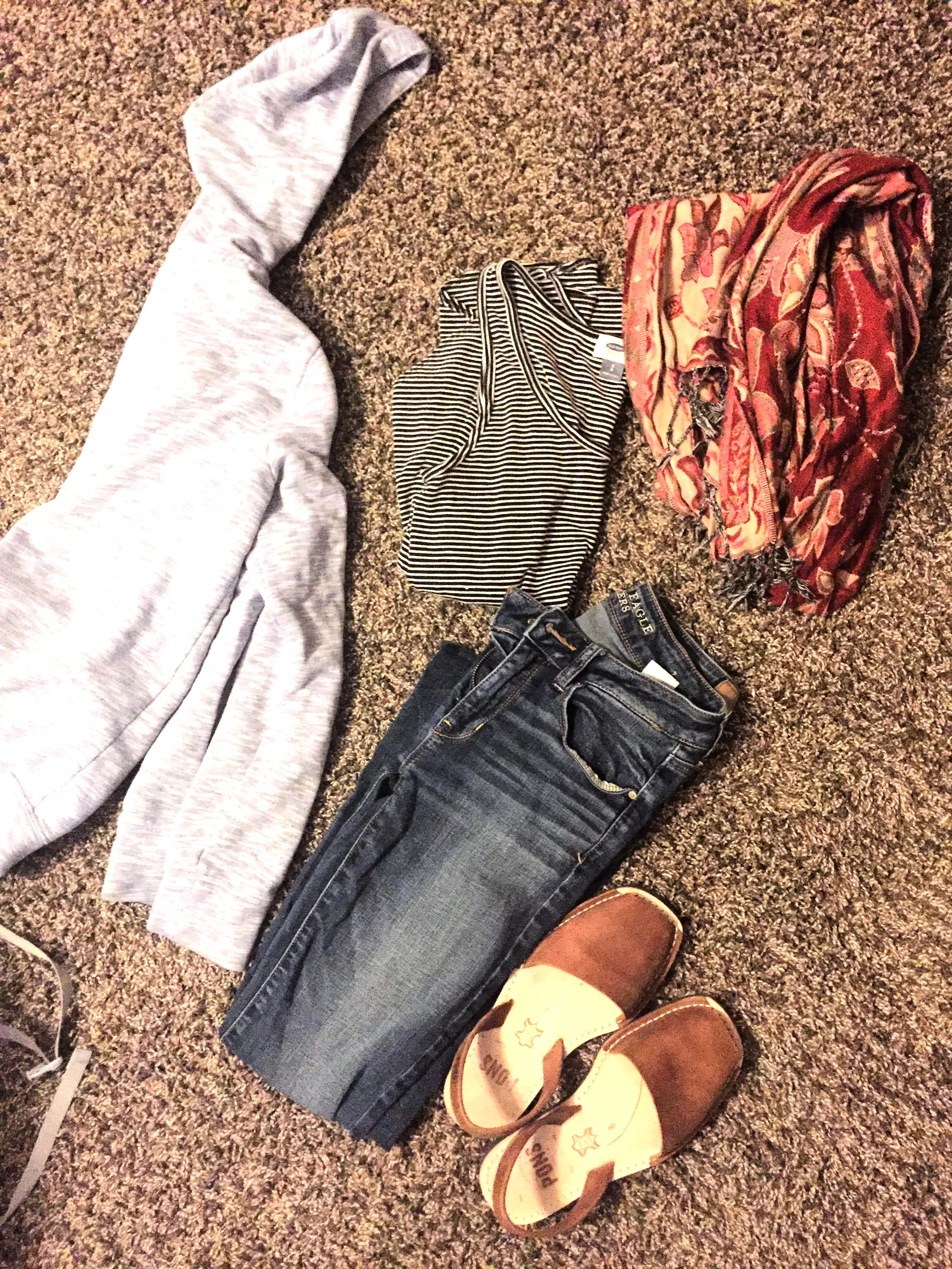 Airport Outfit | All Rights Reserved: Heather Woolery 2016