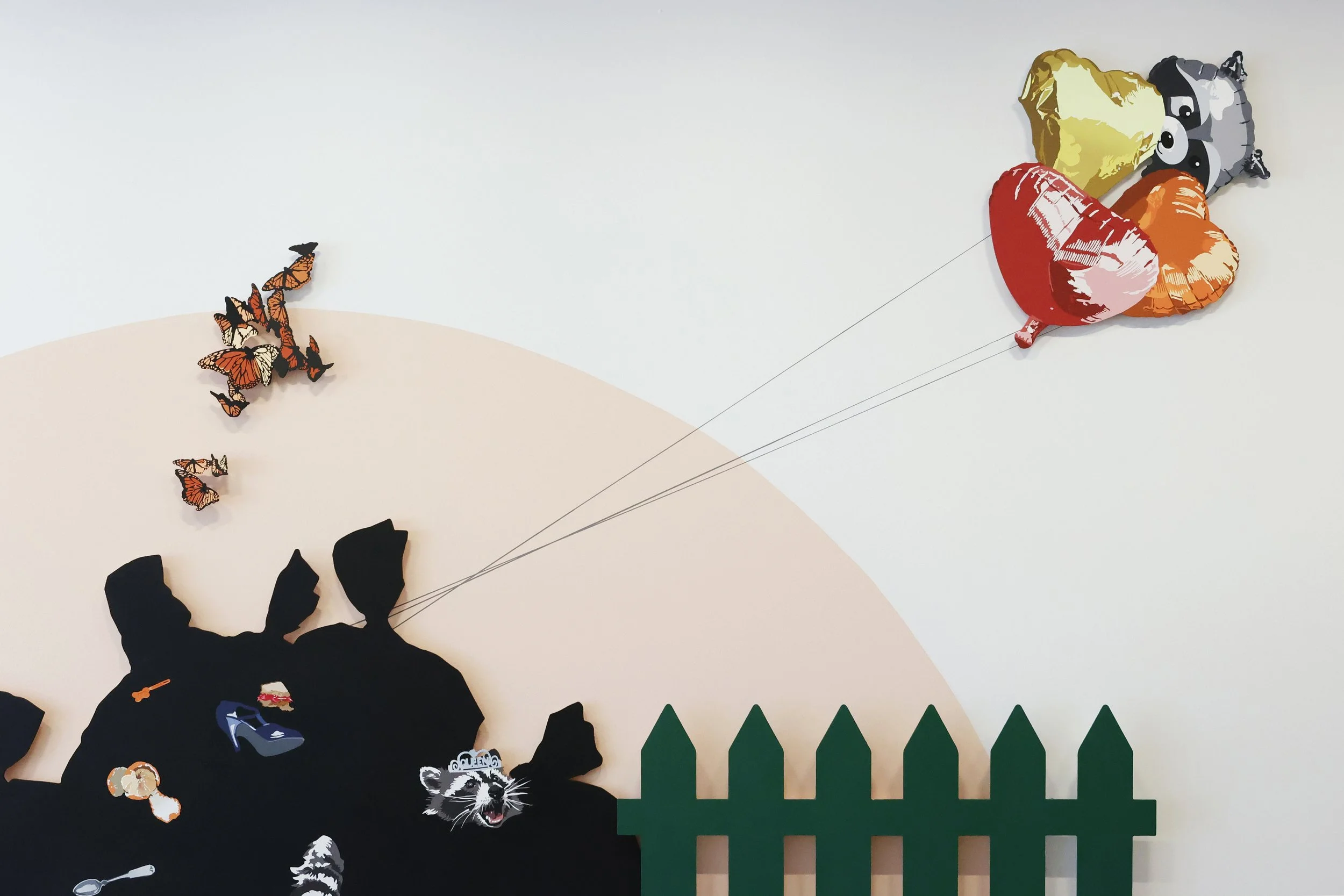 (detail) Queen Garbage and Her Treasures