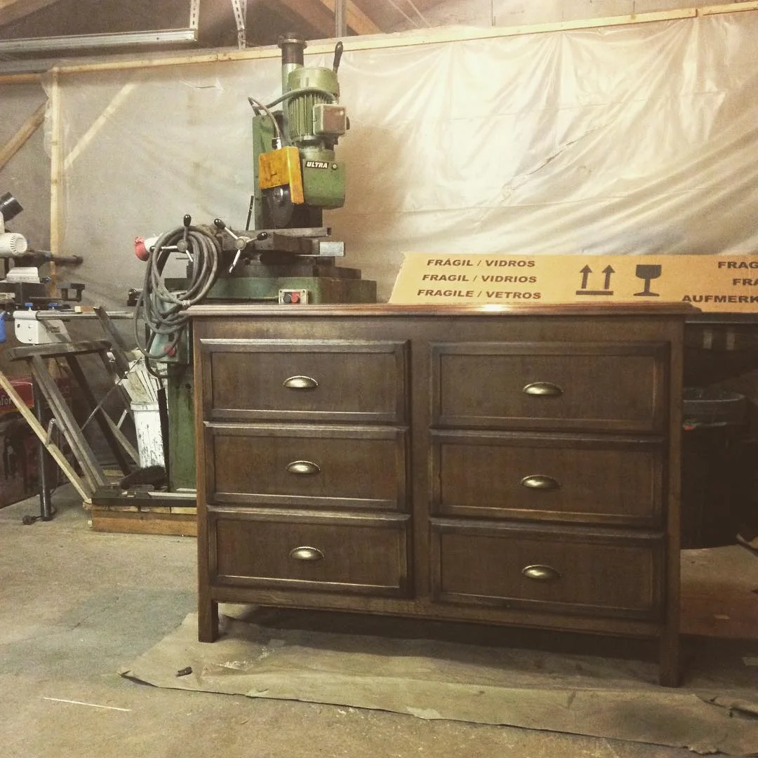 Commode B1 (1).jpg