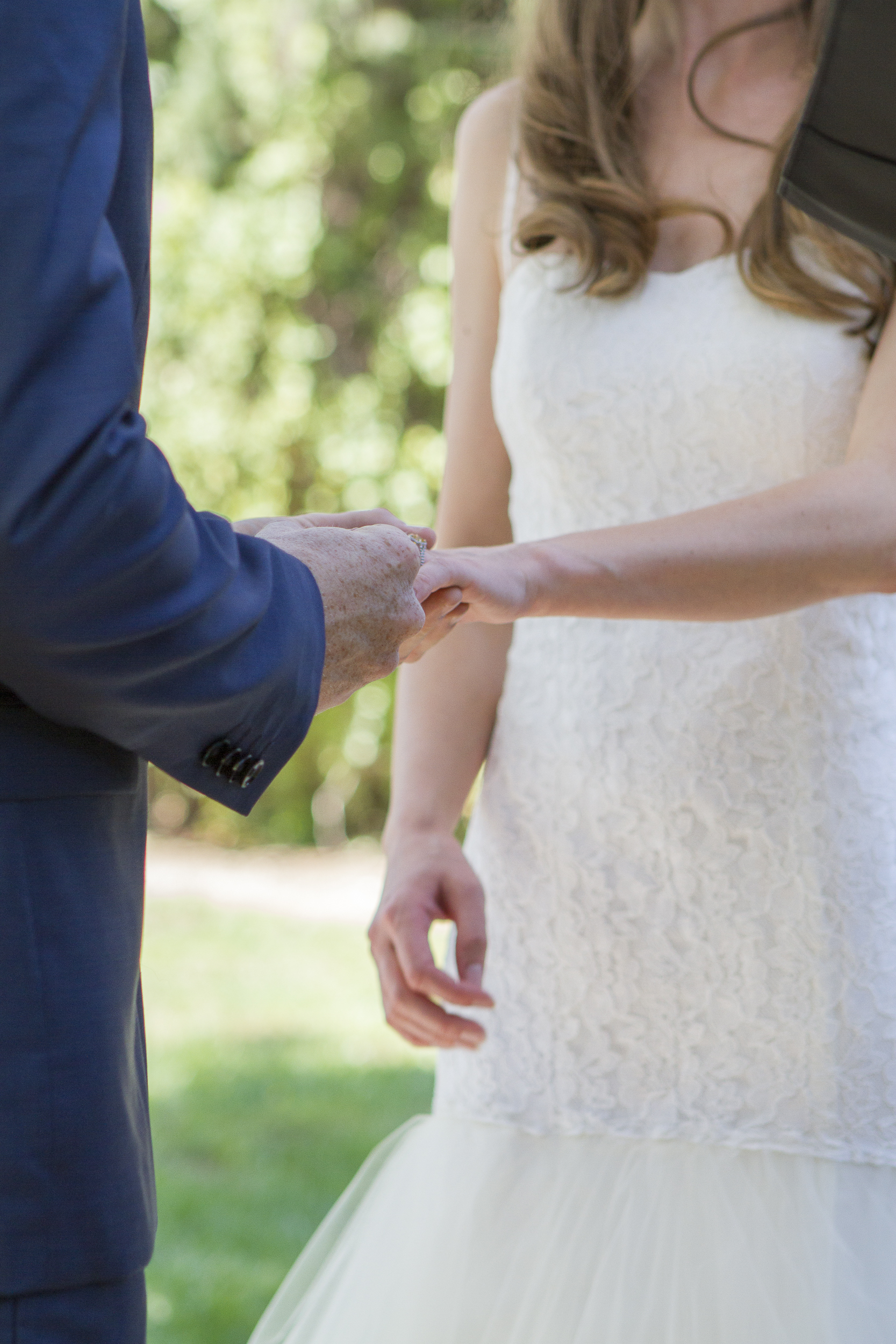 Time for the rings, Shannan & Ian get married #fishyfoto