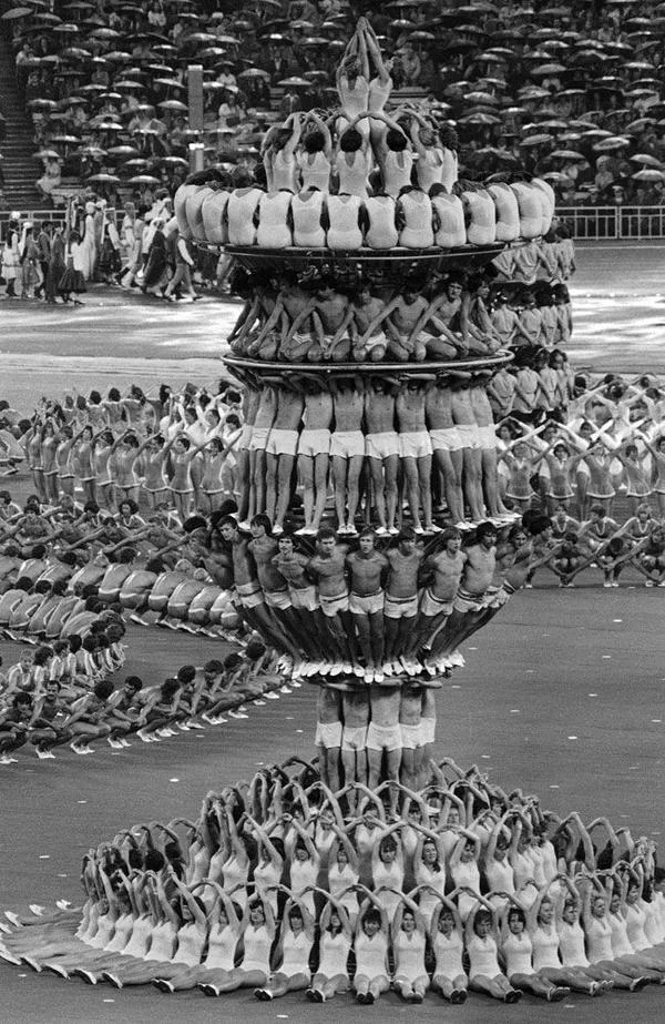 "Can the guy in the 8th row please leave?" - Agile requests can be costly! (Olympic games Moscow 1980)