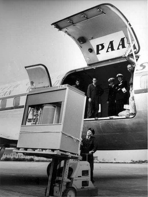 A 5MB hard disk in 1958: airports where always at the forefront of technology :-)