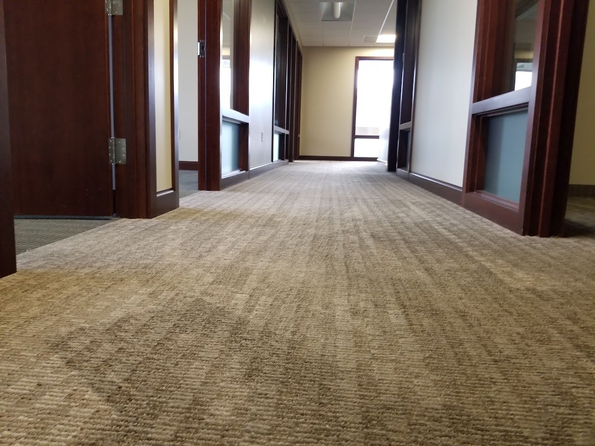 commercial carpet cleaning service.jpg