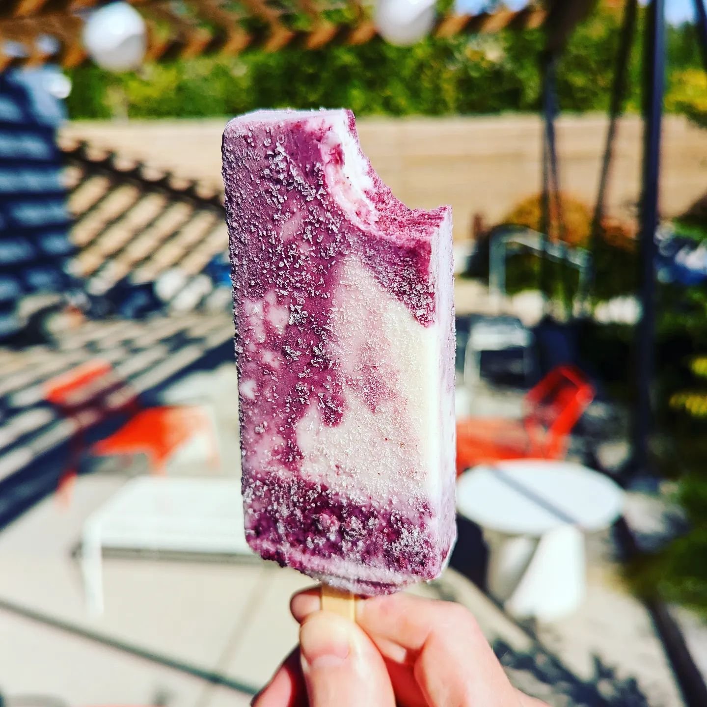 A Monday reminder, our ice lollies are pretty good😊 Check out this Blueberry Greek Yogurt ice lollie for a good time👍
❄️🍭❄️🍭❄️🍭
#friofrio #icelollies #icecream #patio #yummy #delicious #happy #treats #sweets #local #blueberry #greekyogurt #texat