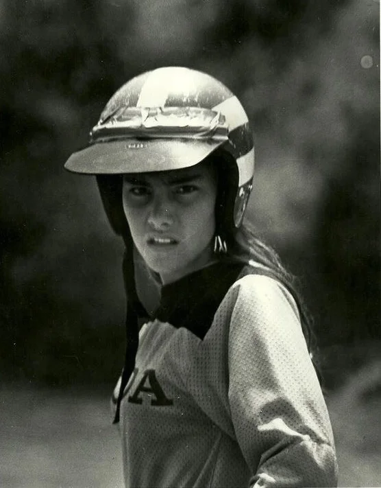 VINTAGE MX GIRL 