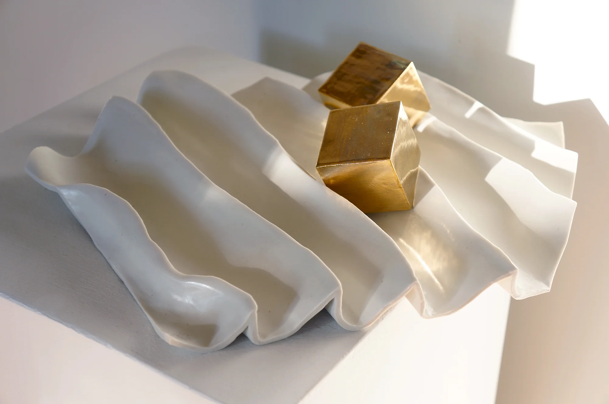 lisa_pathfinder_white_1_ceramic_2016_ekaterina_smirnova_s.jpg