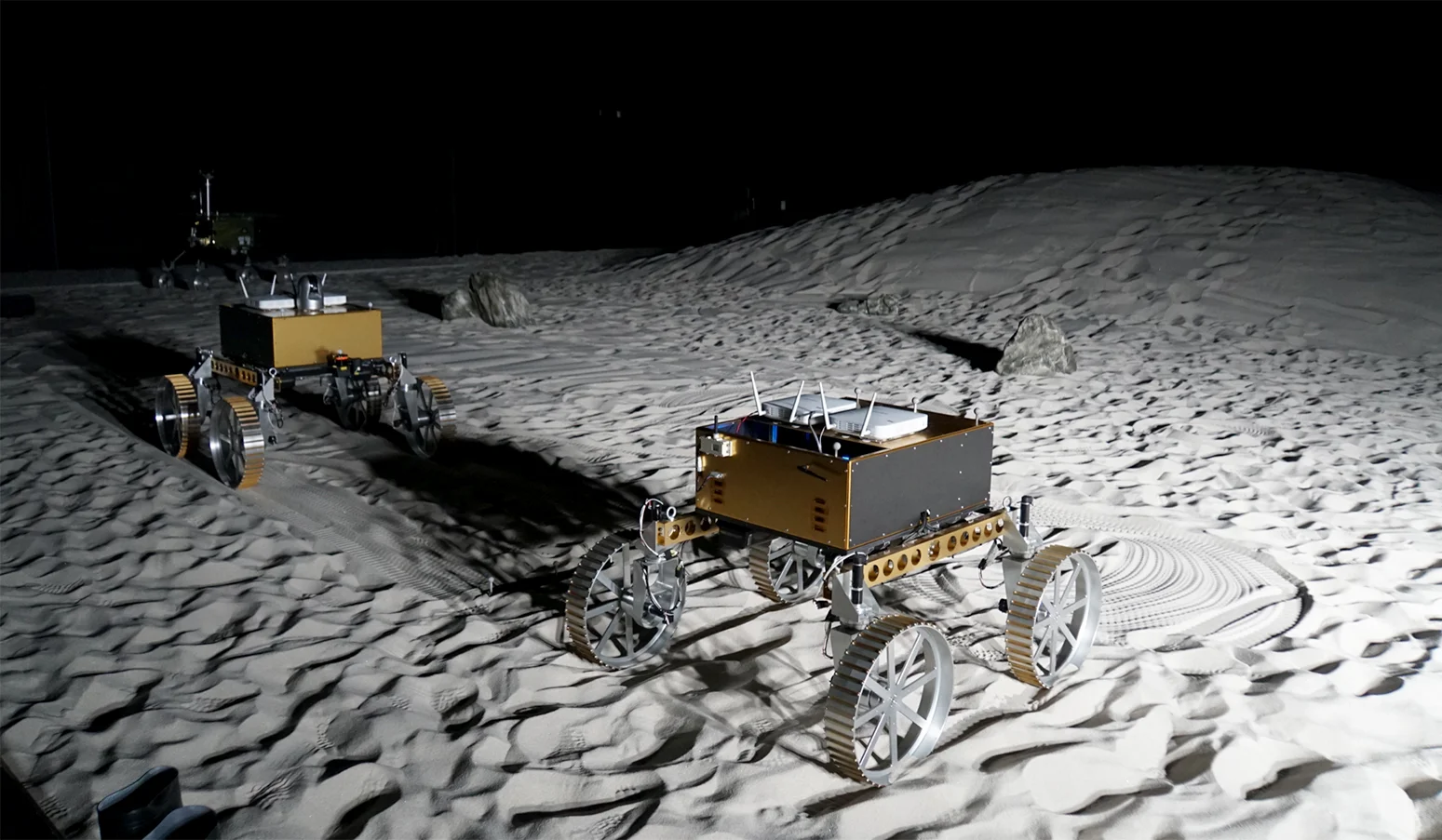 lunar_rovers_jaxa.jpg
