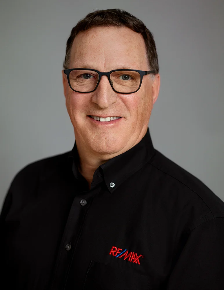 headshots realtor linkedin staff corporate real estate portrait