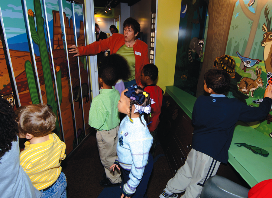  Almost every wall and surface of the mobile unit is utilized as a learning and interactive opportunity, i.e. a slatted wall can easily be turned into 3 different biomes. 