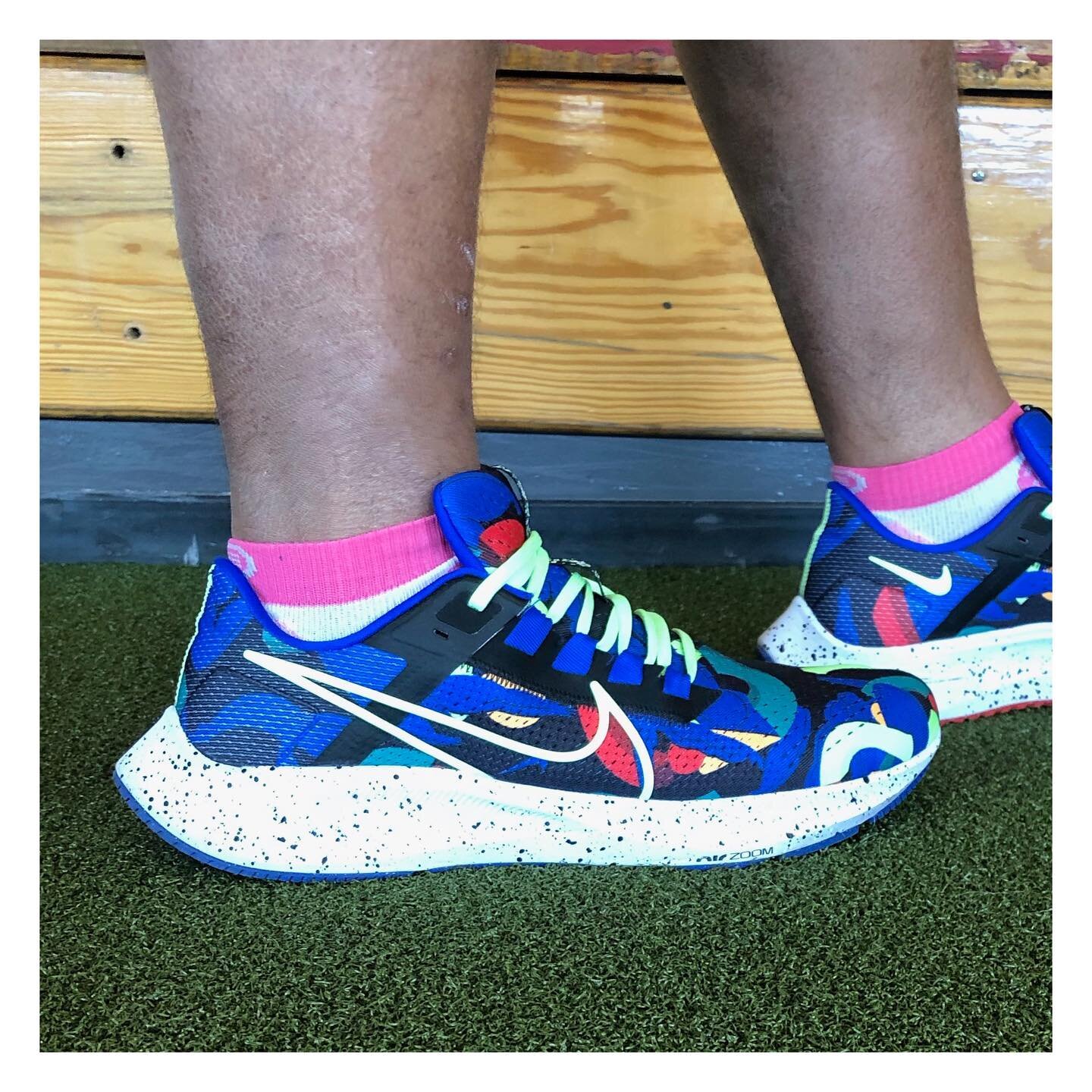 Forget #kickcheck Thursday! These shoes scream FriDAYYYYY