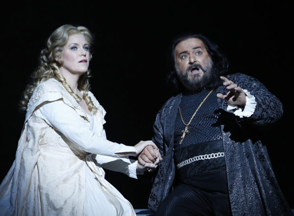 Erin Wall as Desdemona and Antonello Palombi as Otello. Photo credit: Tim Matheson
