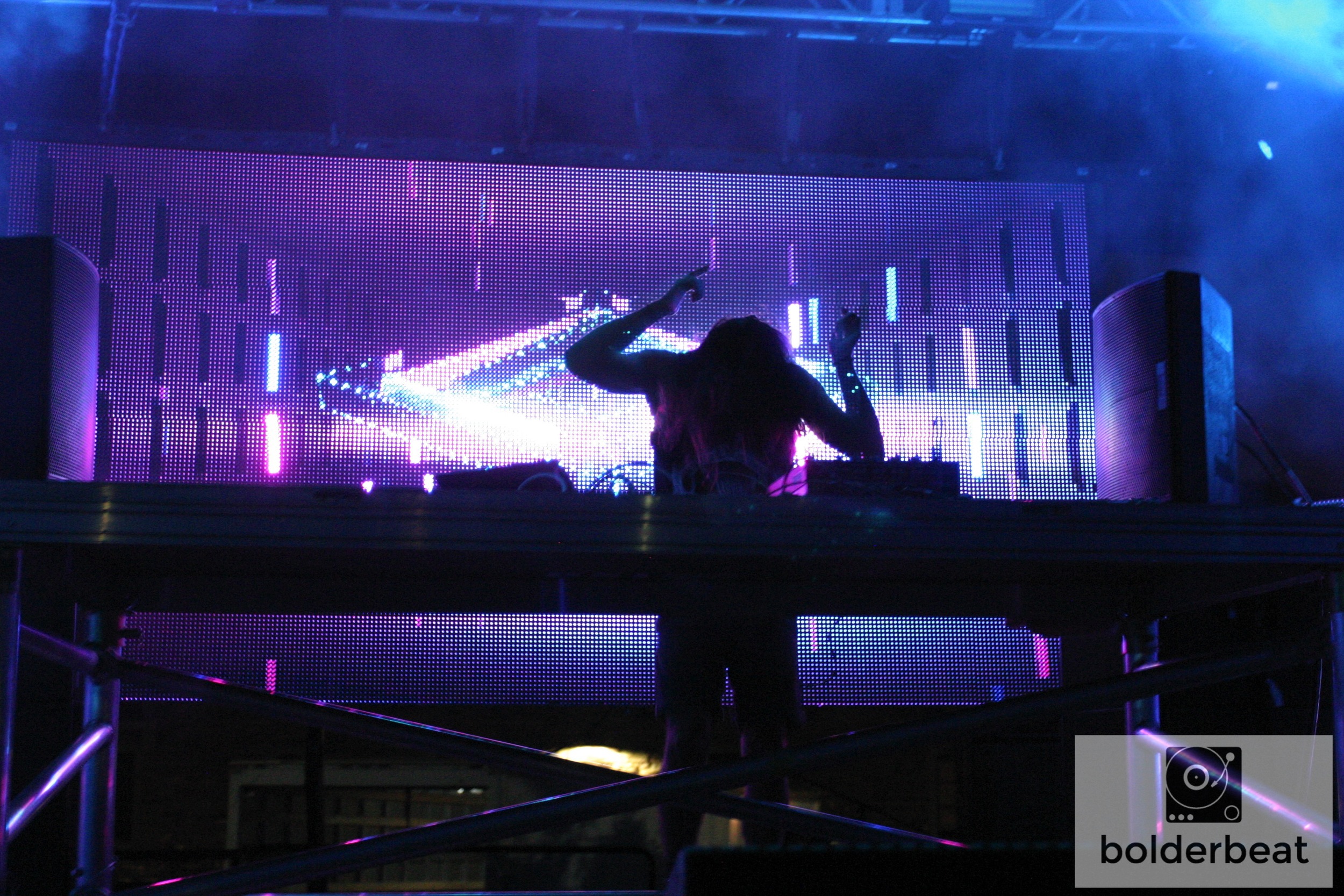 Seven Lions. Let it drop.