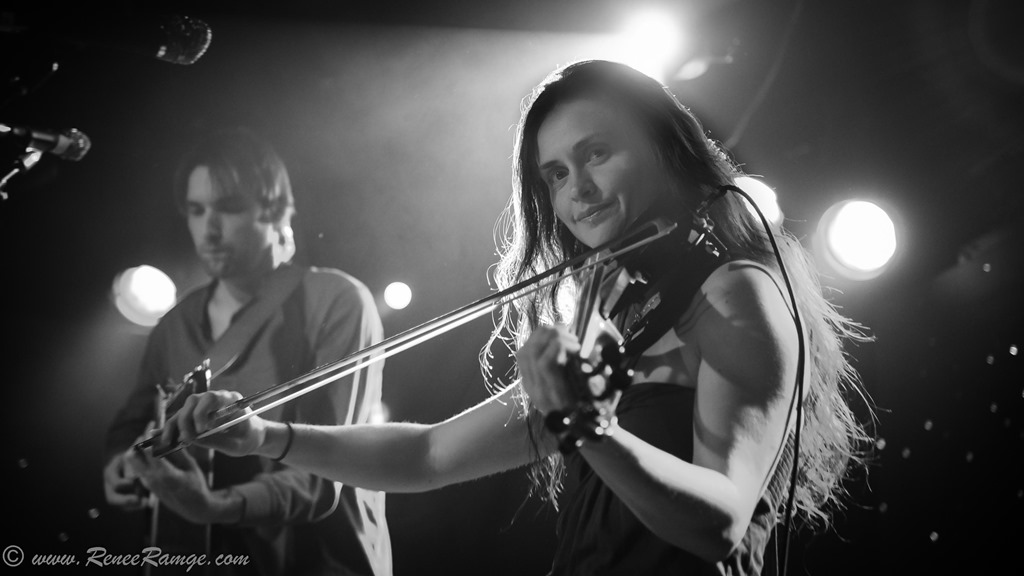Bridget Law stringin'. Photo Credit: Renee Ramge .