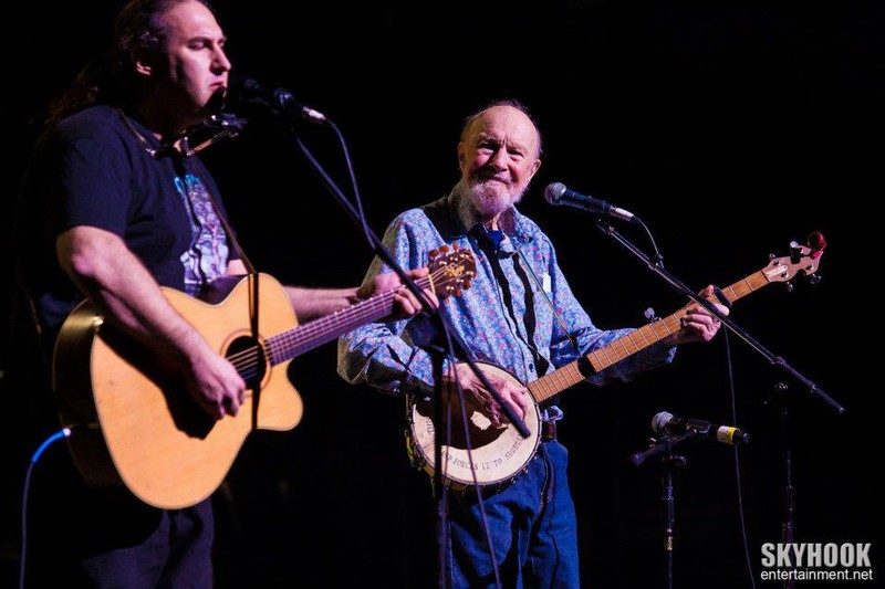Silent Bear performing with Pete Seeger. Photo Credit: Skyhook Entertainment